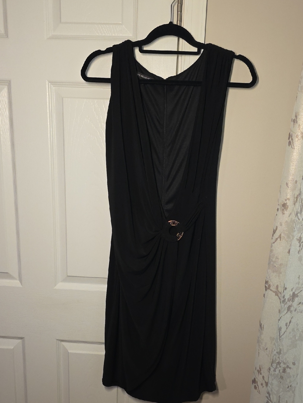 Jones Wear Black Sleeveless Draped Midi Dress with Waist Ring